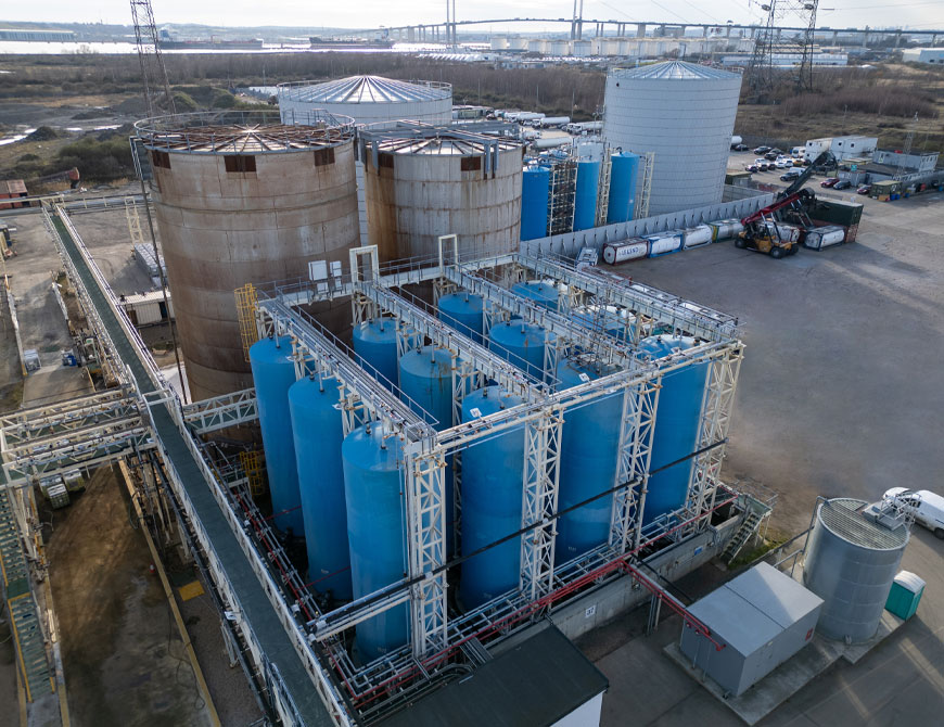 Bulk Powder & Liquid Storage | Jetty Services | Expertise | ICL - ICL